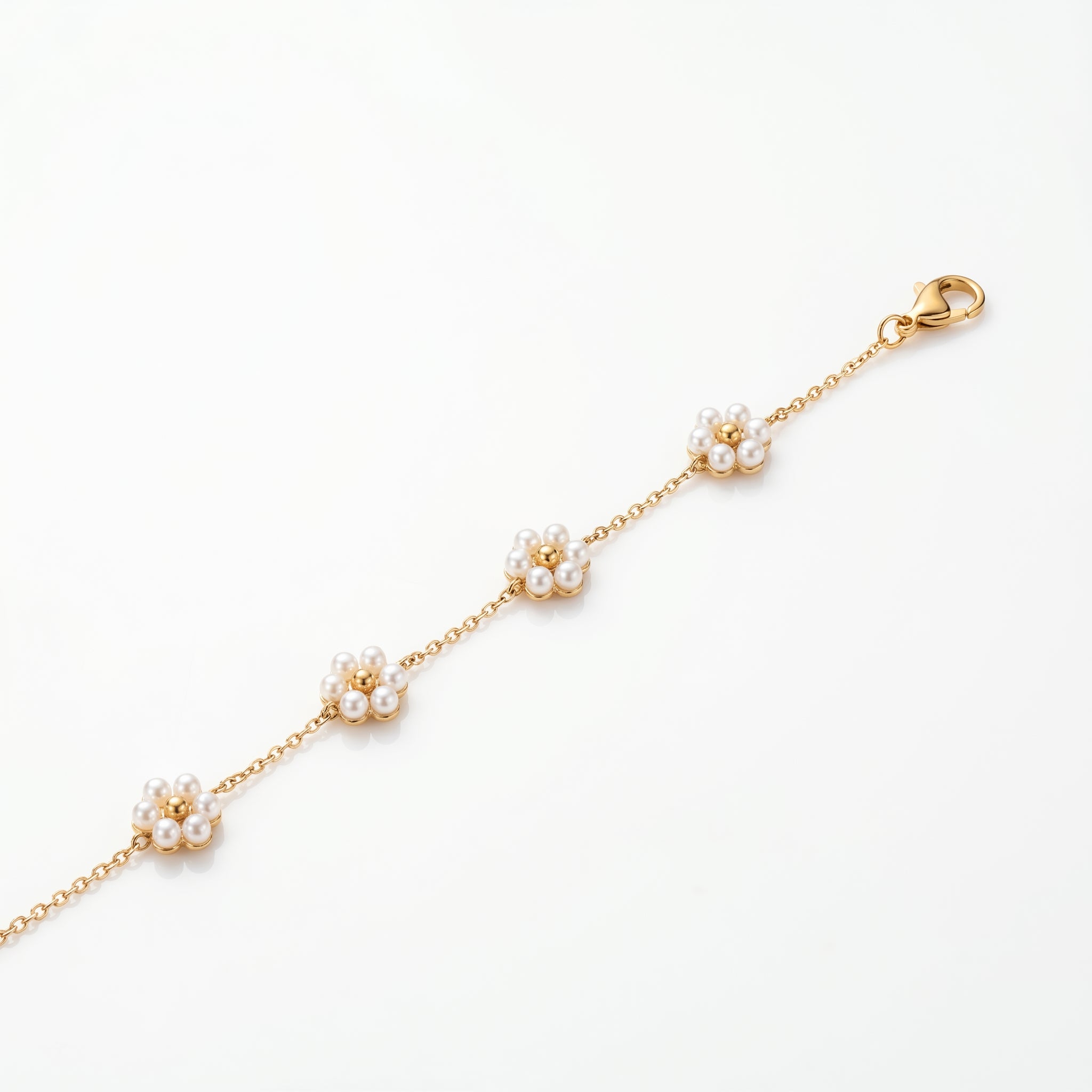 Pearl Daisy Chain Bracelet – Gold-Tone Floral Fashion Jewellery